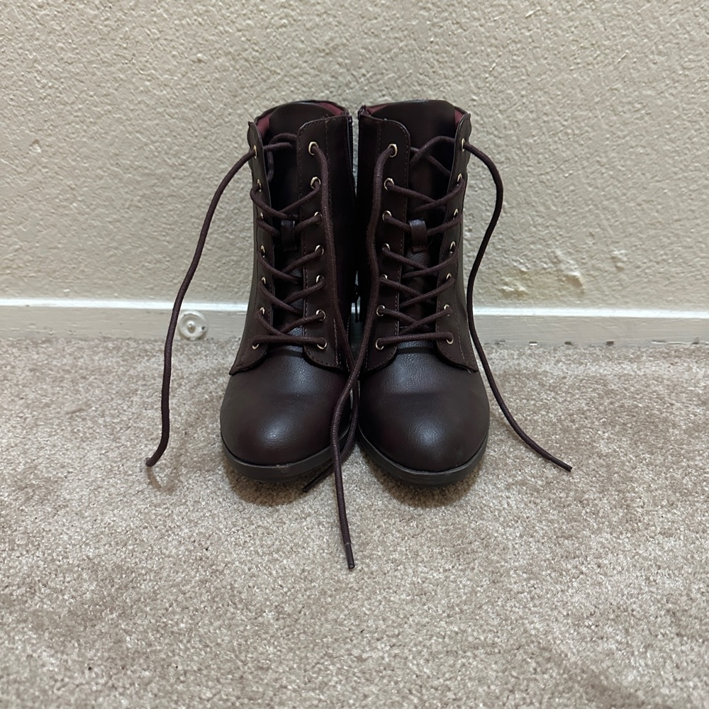 Red/Maroon Lace-Up Boots